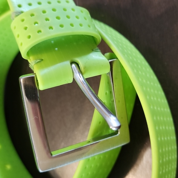 Lime green silicone belt size 32 - Picture 2 of 2